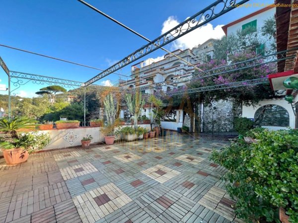 casa indipendente in vendita a Massa Lubrense