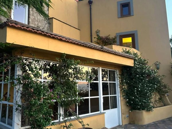 casa indipendente in vendita a Massa Lubrense in zona Marciano