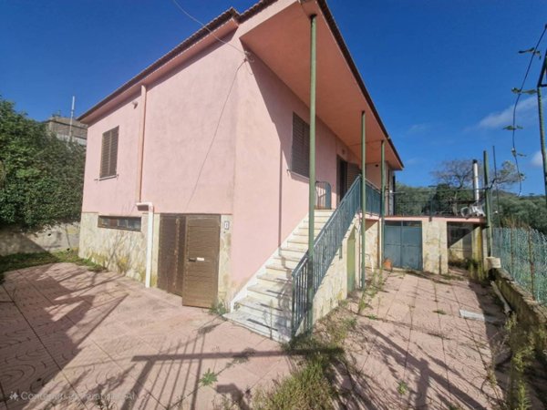 casa indipendente in vendita a Massa Lubrense in zona Termini
