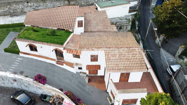 appartamento in vendita a Massa Lubrense in zona Arenaccia