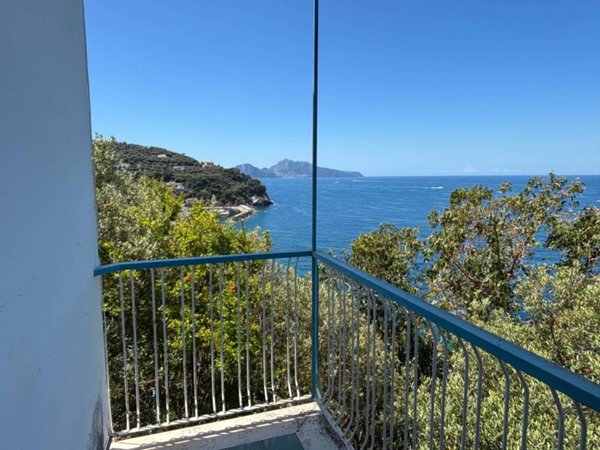 casa indipendente in vendita a Massa Lubrense