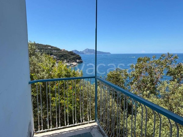 casa indipendente in vendita a Massa Lubrense