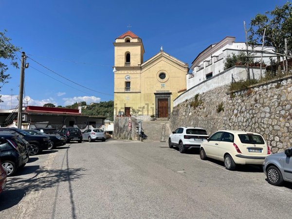 quadrivano in vendita a Massa Lubrense
