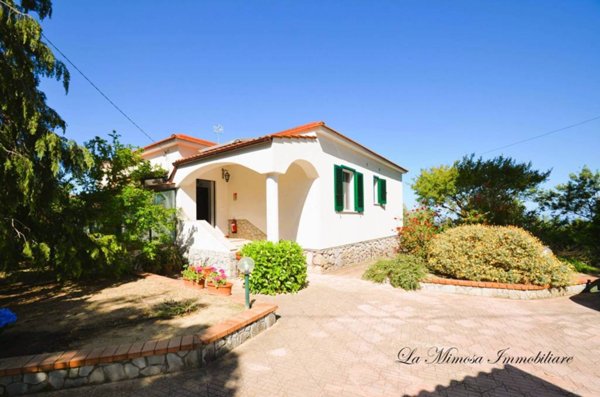 casa indipendente in vendita a Massa Lubrense in zona Deserto