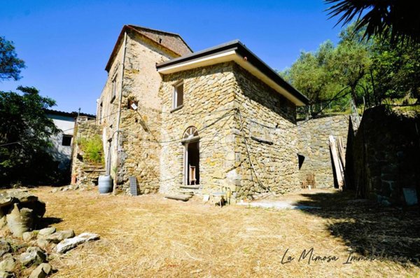 casa indipendente in vendita a Massa Lubrense in zona Deserto