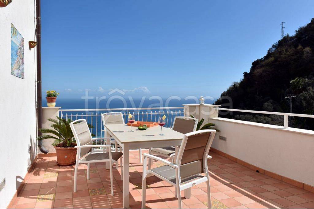 casa indipendente in vendita a Massa Lubrense in zona Nerano