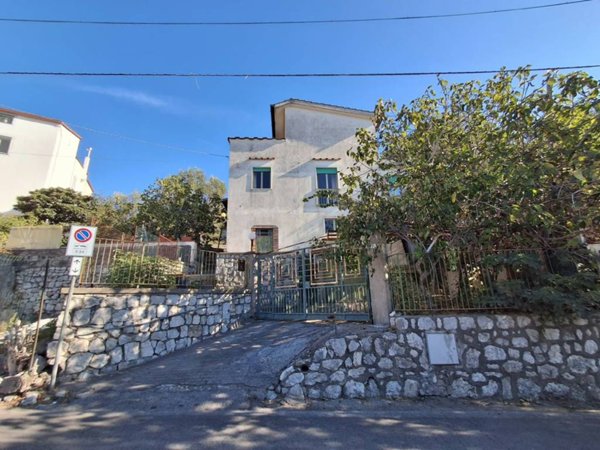casa indipendente in vendita a Massa Lubrense in zona Torca