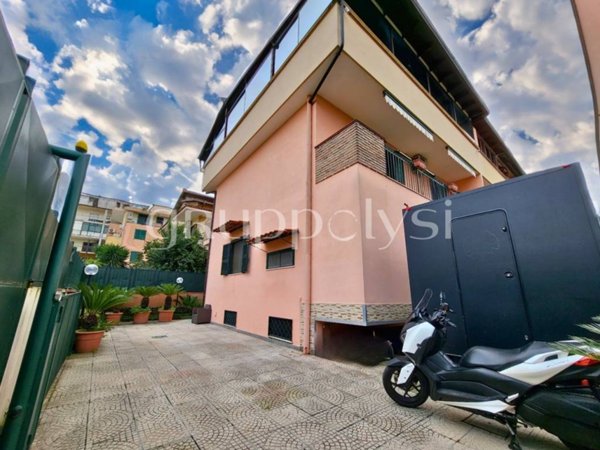 casa indipendente in vendita a Melito di Napoli