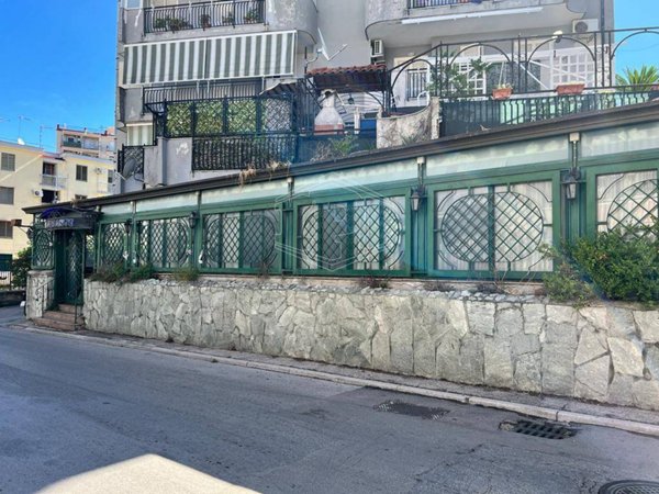 negozio in vendita a Melito di Napoli