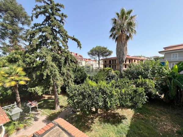 pentavano in vendita a Melito di Napoli