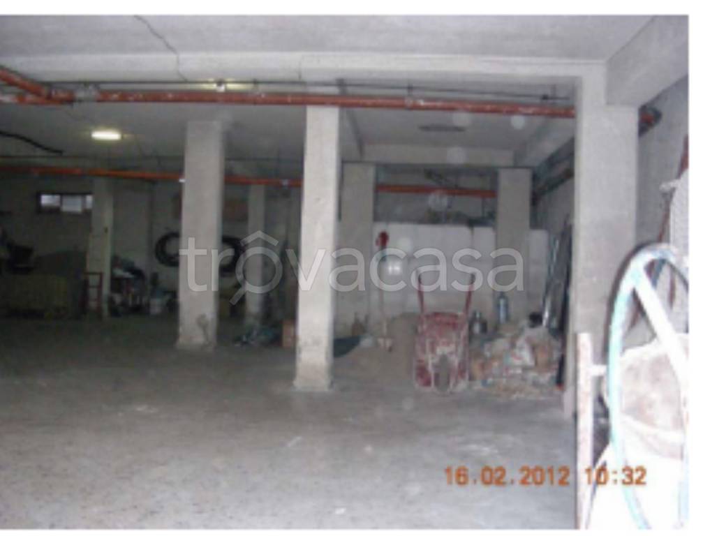 negozio in vendita a Melito di Napoli