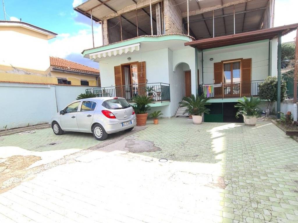 casa indipendente in vendita a Melito di Napoli
