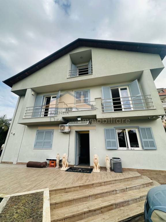 casa indipendente in vendita a Melito di Napoli