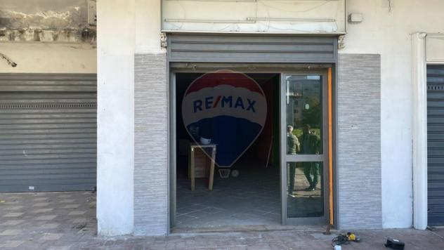 negozio in vendita a Melito di Napoli