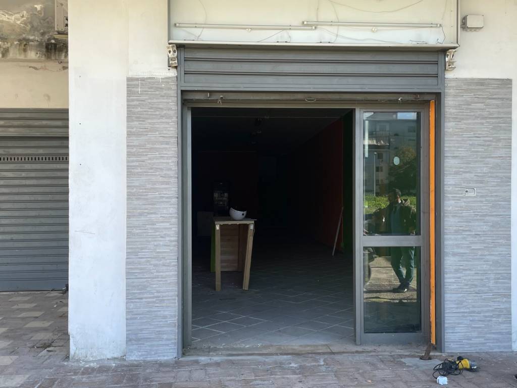 negozio in vendita a Melito di Napoli