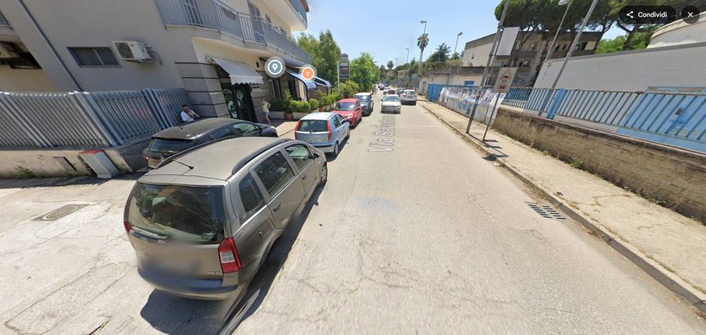 negozio in vendita a Melito di Napoli