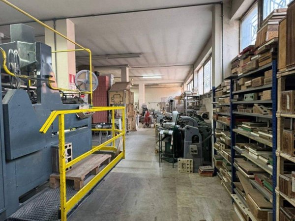 negozio in vendita a Melito di Napoli