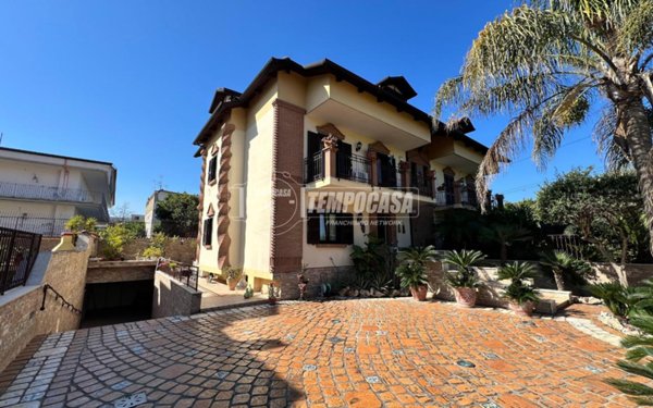 casa indipendente in vendita a Melito di Napoli