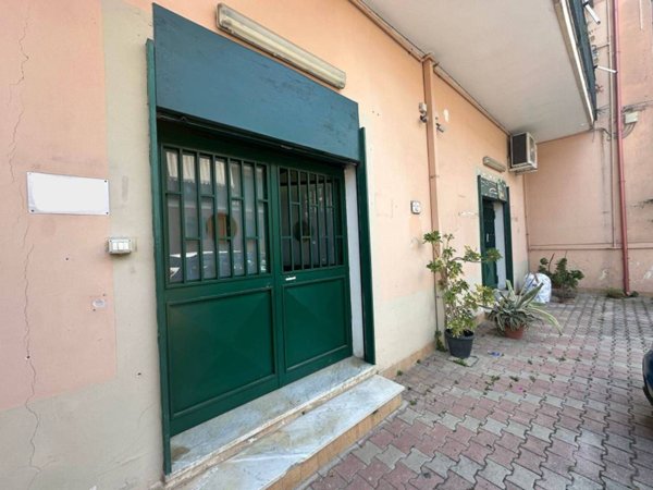 negozio in vendita a Melito di Napoli