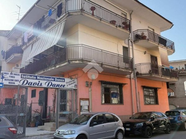 negozio in vendita a Melito di Napoli