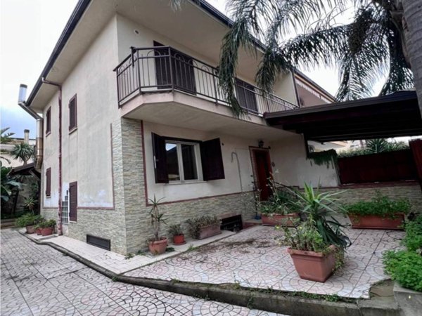 casa indipendente in vendita a Melito di Napoli