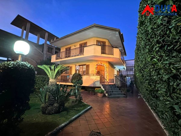 casa indipendente in vendita a Melito di Napoli