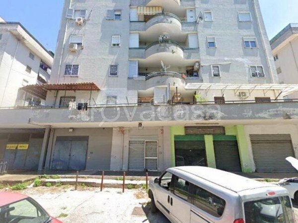 negozio in vendita a Melito di Napoli