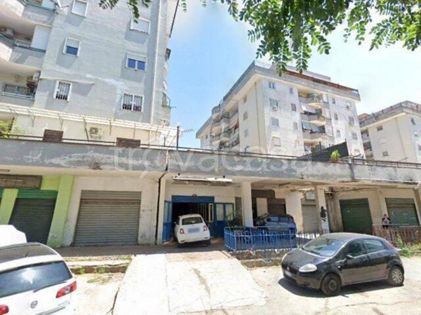 negozio in vendita a Melito di Napoli