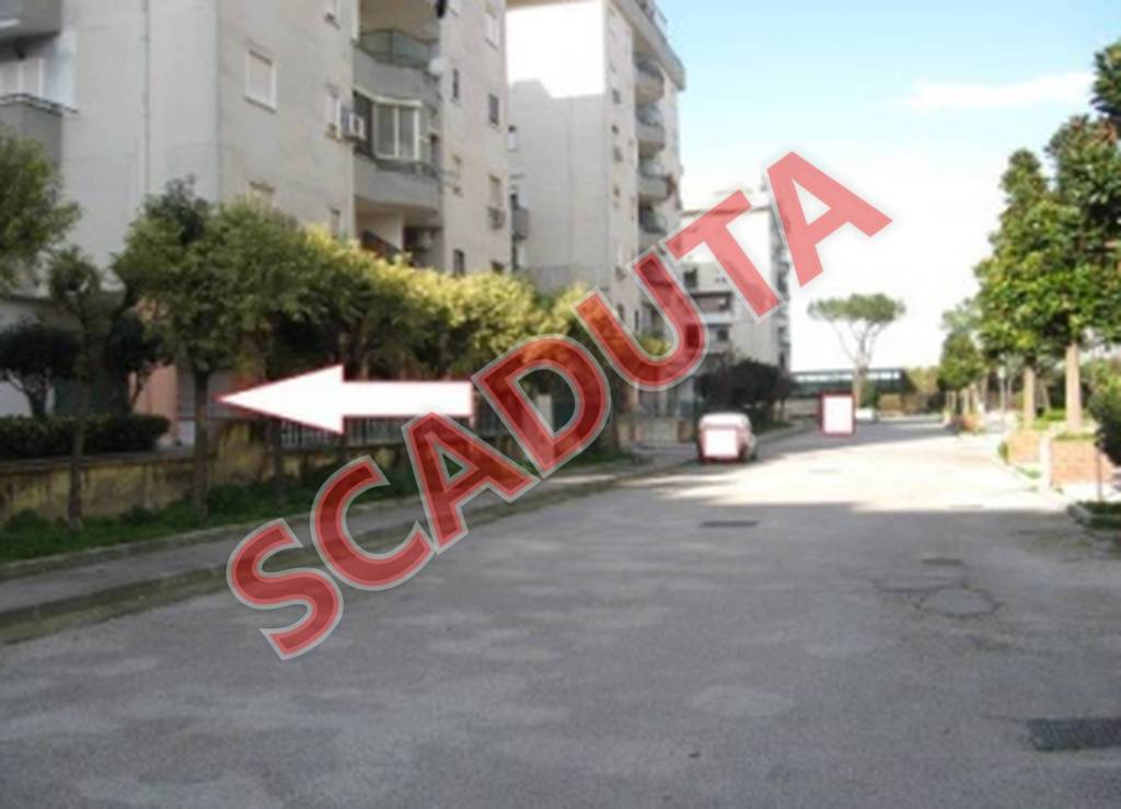 negozio in vendita a Melito di Napoli