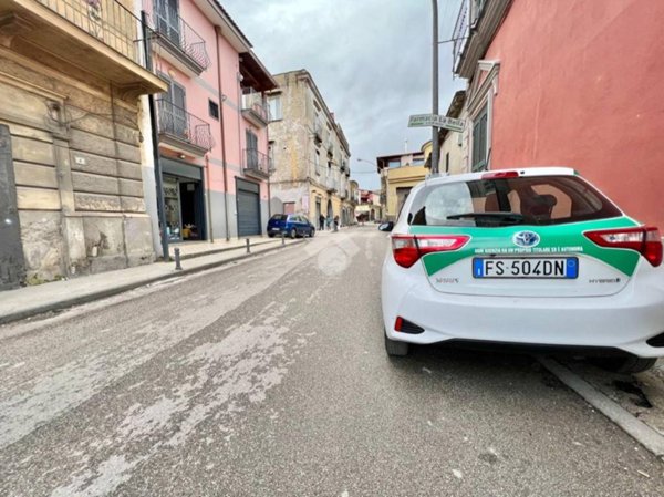 negozio in vendita a Melito di Napoli