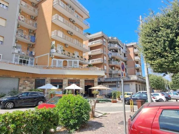 negozio in vendita a Melito di Napoli