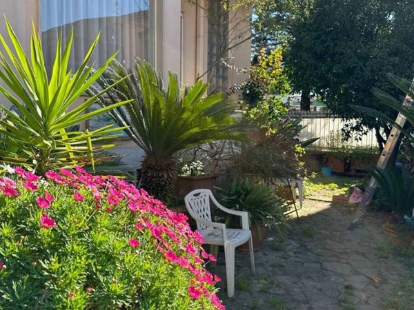 casa indipendente in vendita a Melito di Napoli