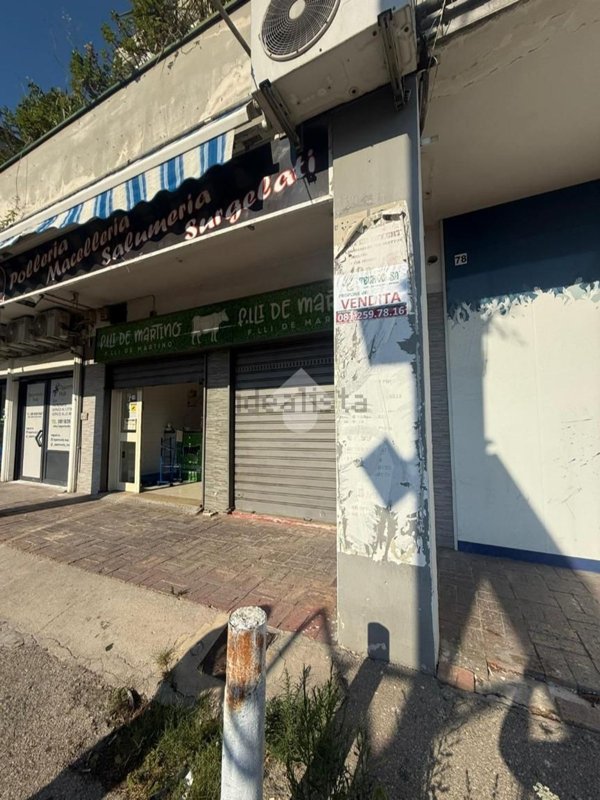 locale commerciale in vendita a Melito di Napoli