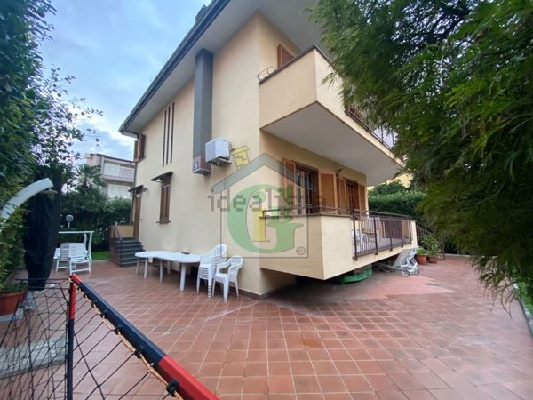 casa indipendente in vendita a Melito di Napoli