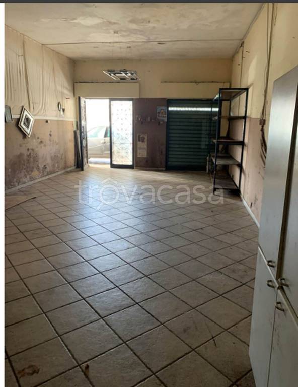 negozio in vendita a Melito di Napoli