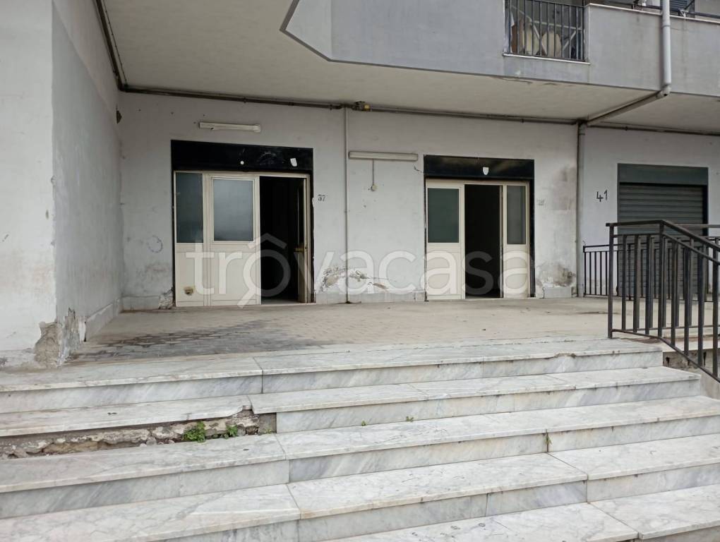 negozio in vendita a Melito di Napoli