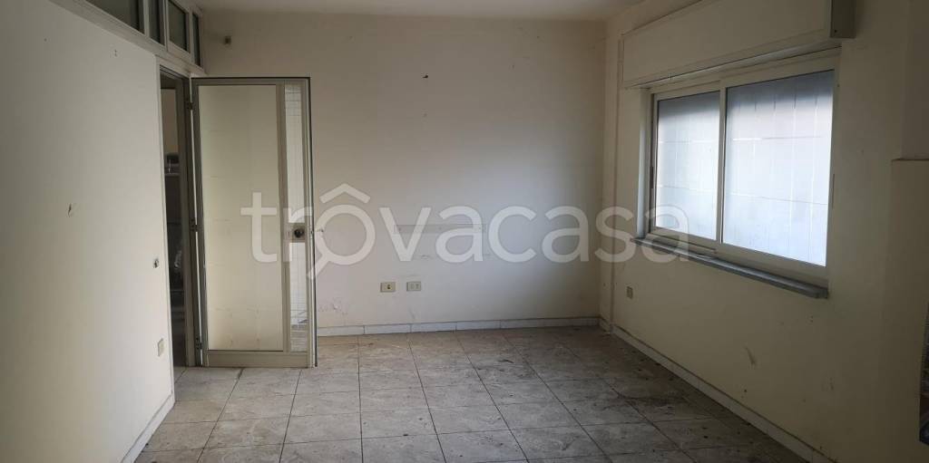 negozio in vendita a Melito di Napoli