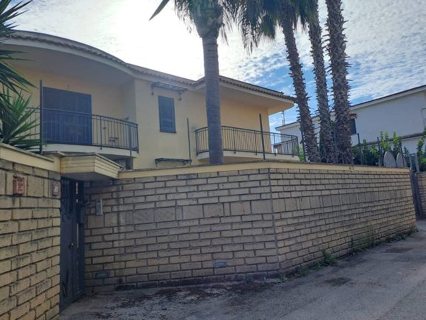 intera palazzina in vendita a Melito di Napoli