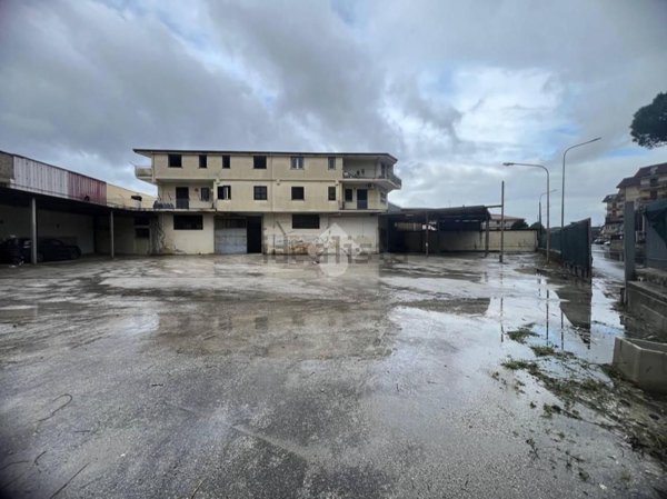 capannone in vendita a Melito di Napoli