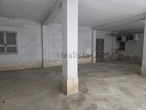 locale di sgombero in vendita a Melito di Napoli
