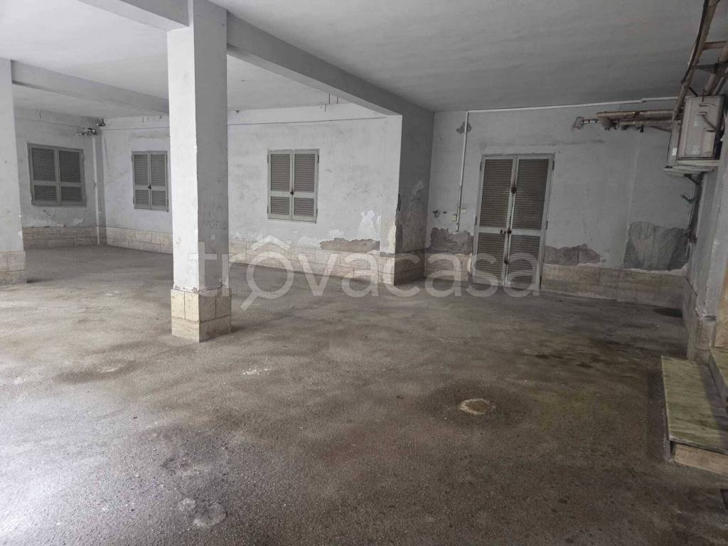 negozio in vendita a Melito di Napoli