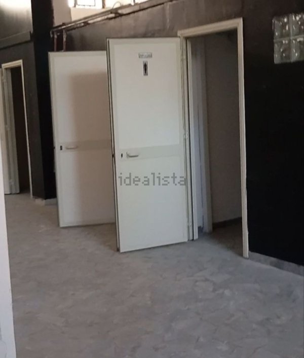 locale commerciale in vendita a Melito di Napoli