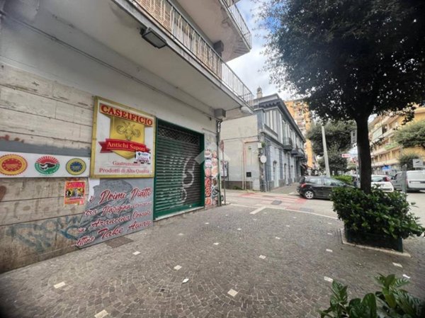negozio in vendita a Melito di Napoli