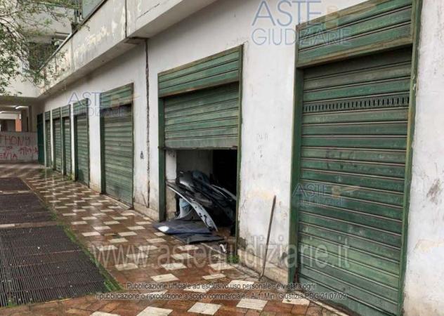 negozio in vendita a Melito di Napoli