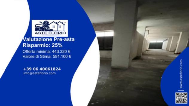 locale di sgombero in vendita a Melito di Napoli