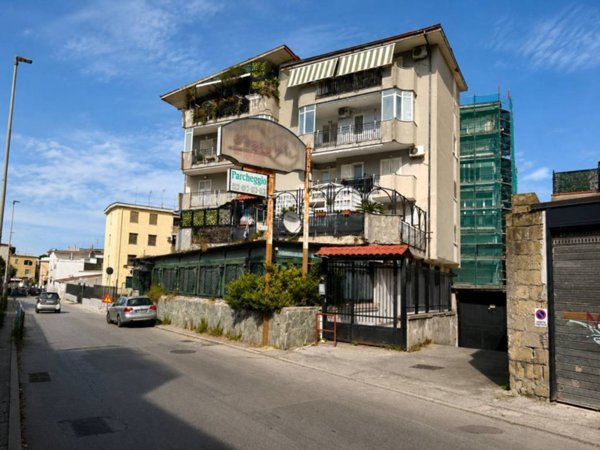 negozio in vendita a Melito di Napoli