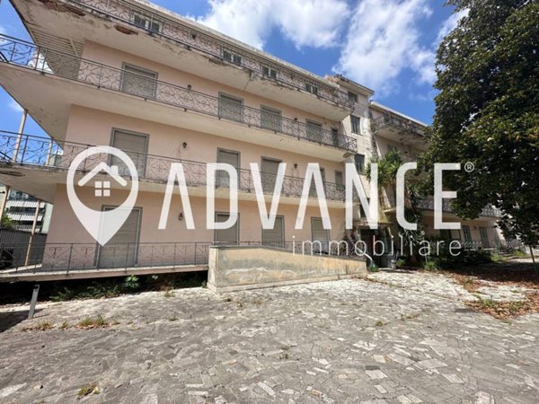negozio in vendita a Melito di Napoli