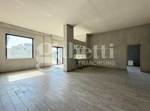 negozio in vendita a Melito di Napoli