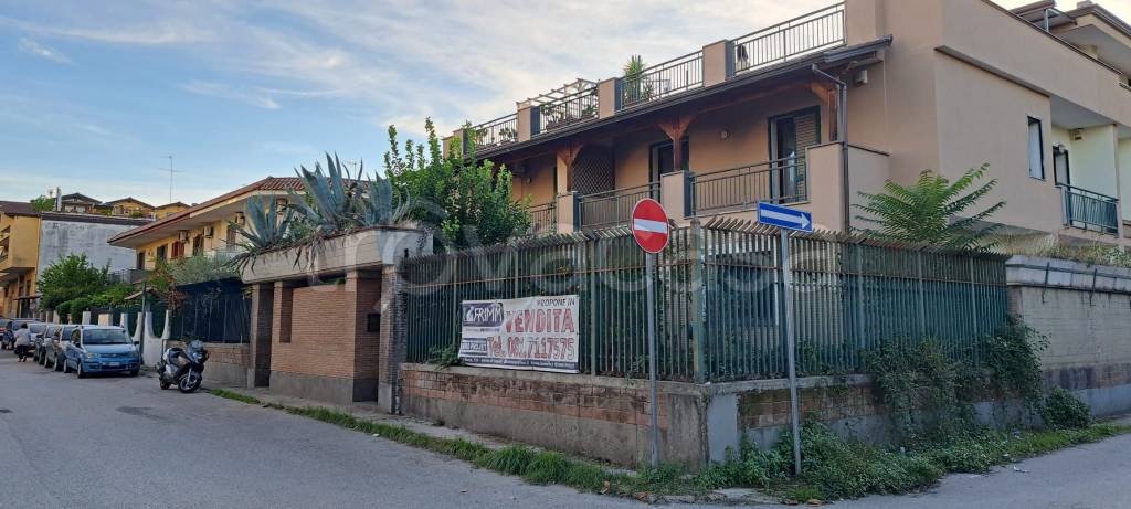 casa indipendente in vendita a Melito di Napoli