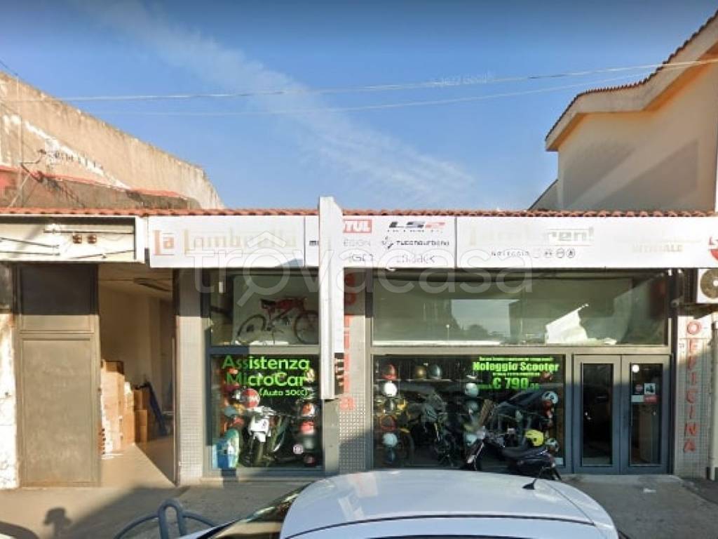 negozio in vendita a Melito di Napoli